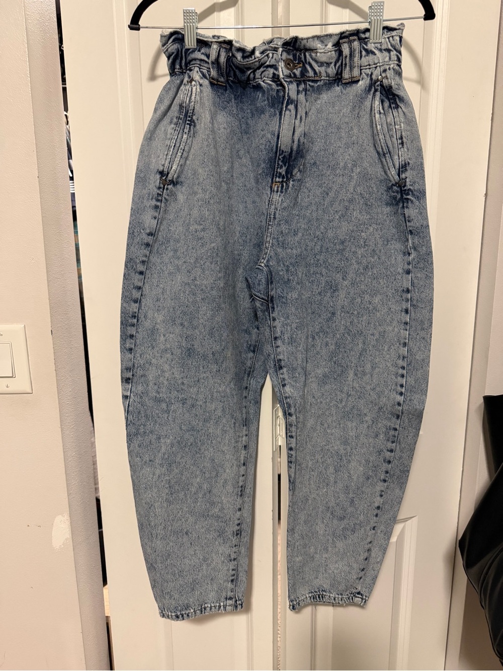 Zara High-Waist Paperbag Light Wash Jeans for Women